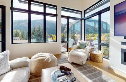 The Residences at One Twenty Unit 302 - Foto 1