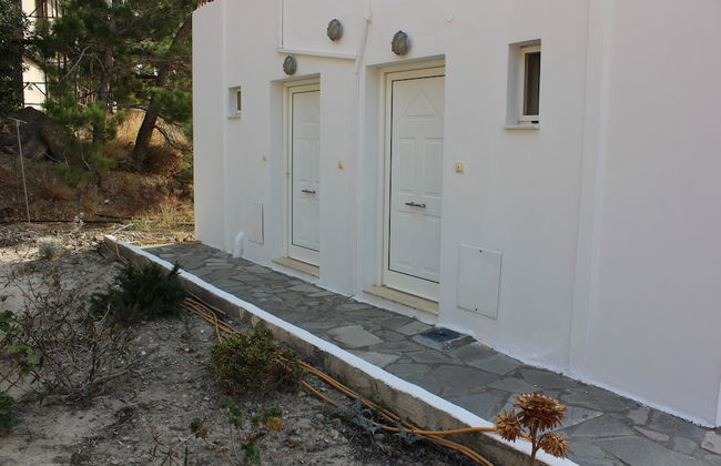 Aaron Studios Apartments - Photo 20