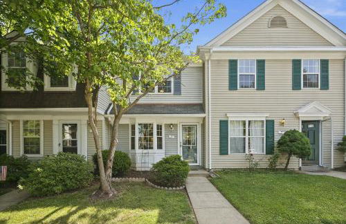 Townhome in No VA, 40 Mins to DC, Pets OK, Fast WiFi - Foto 16