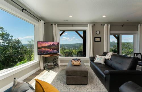 River & Garden View Suite of Kalama Oaks Lodge - Photo 53