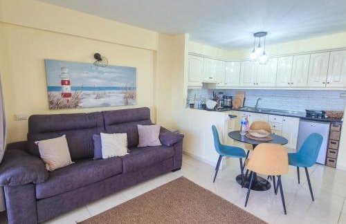 Mona Golf - South Tenerife - Aircon, private parking with heated pool - Foto 38