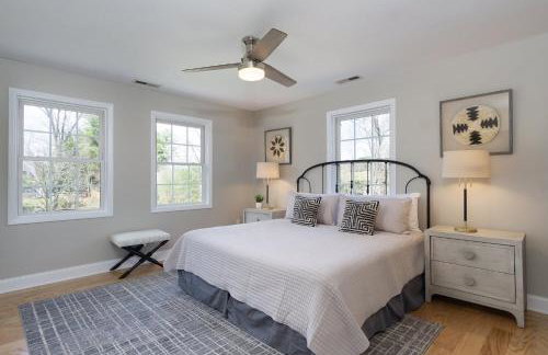 15 Minutes to Asheville! Spacious 7BR Luxury Home | Pool | Hot Tub | Game Room - Foto 47