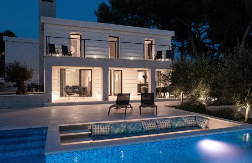 Seafront Villa Serenita - Photo 56