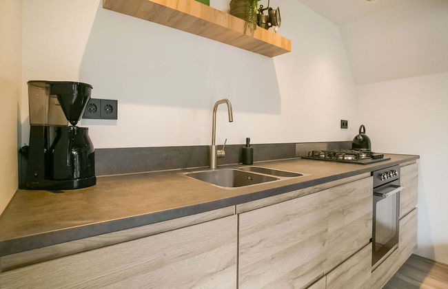 Peaceful Holiday Home in Tuitjenhorn - Photo 9