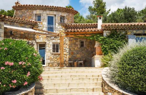 Villa La Genestière - Familienoase und Golfertraum mit Infinity-Pool und 180-Grad-Panoramablick bis zum Meer - Foto 63