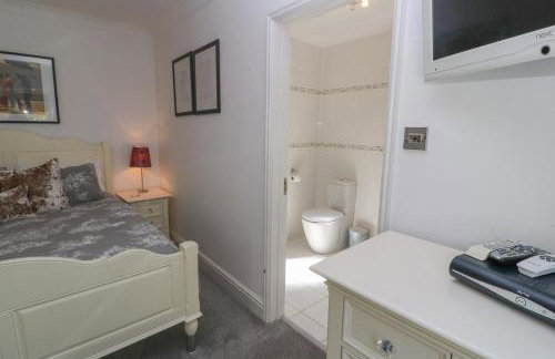 Cornerstone - Photo 20