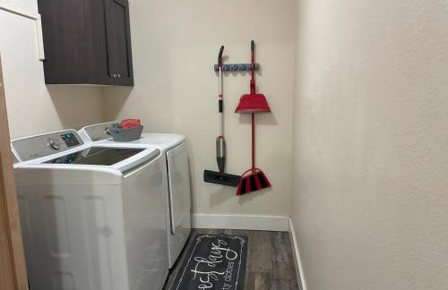 Spacious Family Retreat with Hot Tub & Home Theater - Foto 37