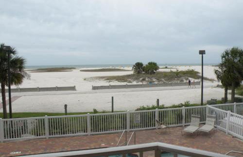 Surf Beach Treasure Island Resort - Photo 4