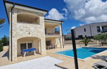 Villa Martina s bazenom,5 soba - Photo 8