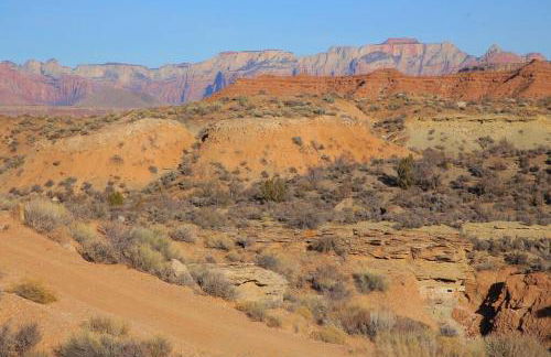 Cozy Zion farmhouse, cool or hot swim spa, fireplace & firepit - Foto 39