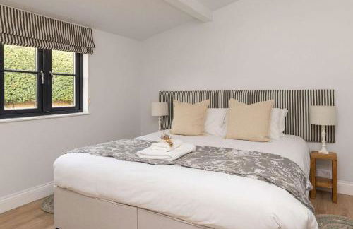 Sidlesham Hideaway Logburner & Garden - Photo 2