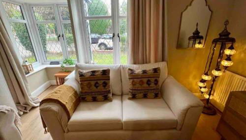 Beautiful flat sleeps 4 in Taplow Maidenhead Near Windsor and Ascot racecourses Near Legoland - Foto 5