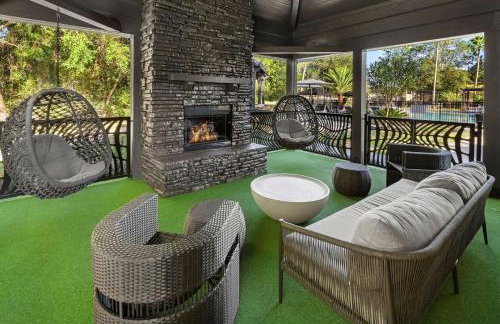 Landing Modern 1BD Game Room Gym - Photo 26