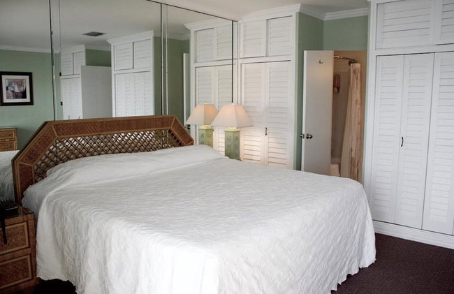 Palm Beach Waterfront Suites - Photo 22