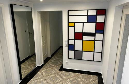 Ferienhaus mit Privatparkplatz, Terrasse und Stadtnähe - Foto 14