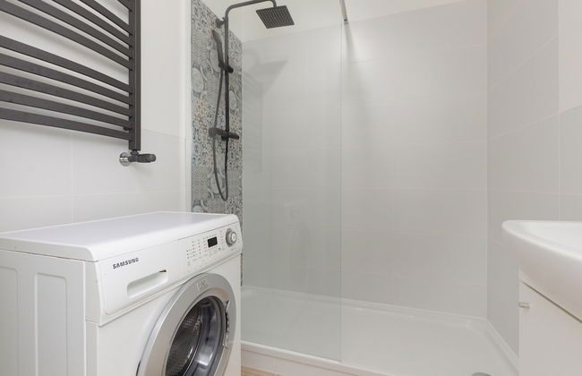 Kopcińskiego Apartment Warsaw by Renters - Photo 43