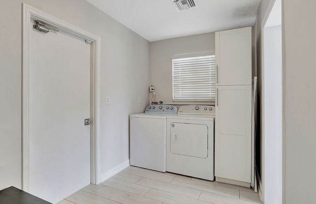 Waterfront Villa Private Pool! - Foto 30