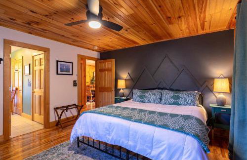 Riverbend Retreat - Photo 17