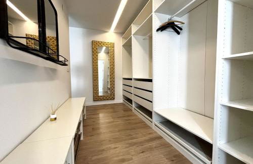 Premium Penthouse Seasonal Rental - Photo 10