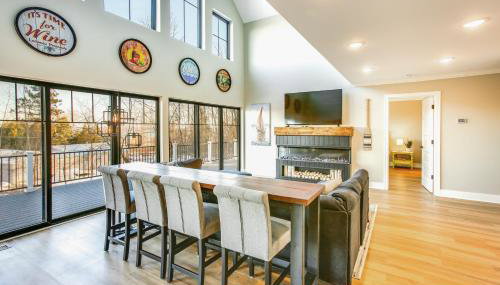 Hot Tub and Fire Pit Suttons Bay Home Near Wineries - Foto 1