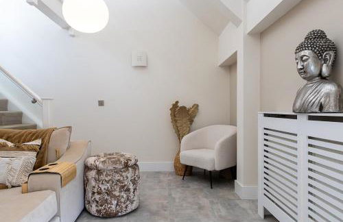 Lux Two Bedroom Home & Terrace in Stamford Centre - Foto 17