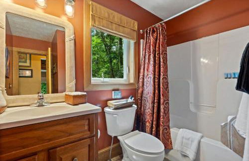 Rustic A-Frame Chalet with Hot Tub & Scenic Views in Mount Jackson, Virginia - Photo 35