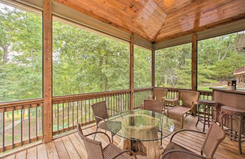 Townville Lakefront Cottage with Private Dock! - Foto 34