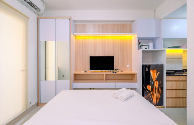 Cozy Living And Homey Studio Transpark Cibubur Apartment - Foto 18