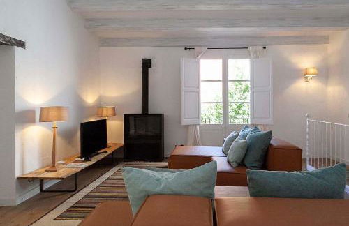 A historic XVI century beach home near Barcelona - Photo 31