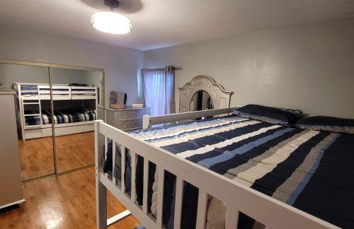 3 bedroom 2 bath home with Jacuzzi near Beverly Hills, wi-fi, Jacuzzi, Roku, BBQ, giant games family fun - Foto 7