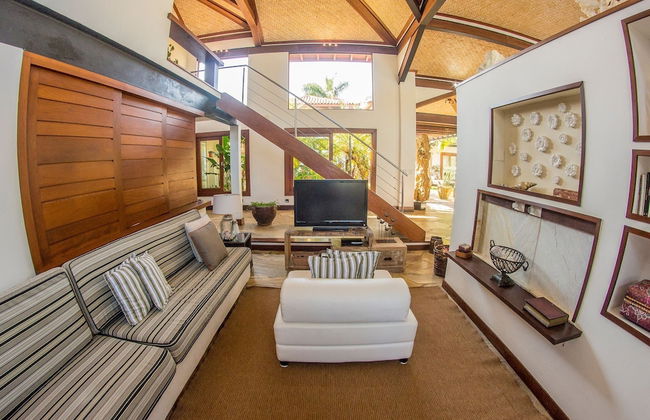 Mansão Exuberante Pé na Areia Ferradura - Photo 67