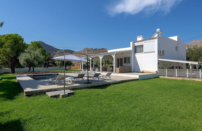 Casa Bianca Villa With Private Pool - Photo 25