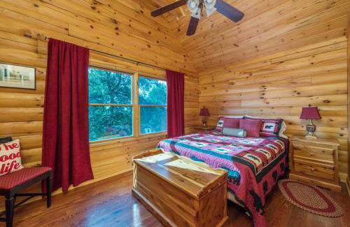 Above the Clouds Log Cabin, Hot Tub & Views! - Photo 23