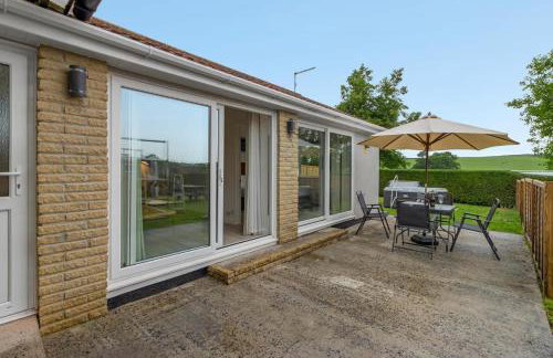 Tor Cottage -No Commercial Sign written Vehicles, Private Hot Tub , 2 Dogs Max,Fishing Nearby & Communal Swimming Pool ,Pool open April to September - Foto 21