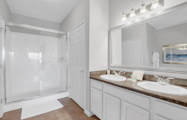 3BR Condo - Hot Tub Games Pool - Near Disney - Foto 13