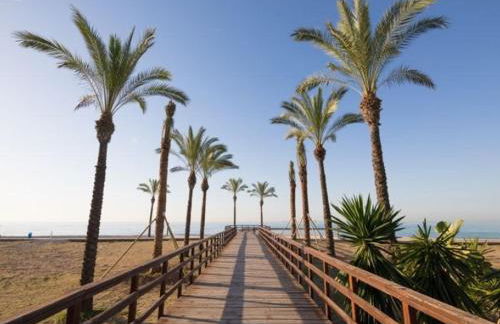 Villa Loli, Chalet con piscina, cerca de la playa y la ciudad - Photo 37