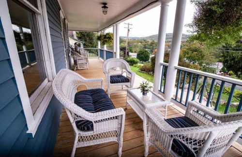 Dancing Doe Estate - Delaware Valley Escape with Wood Stove and Hot Tub - Foto 6