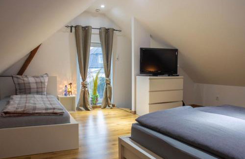 Kleine gemütliche Einliegerwohnung mit Garten und Pool - Foto 8