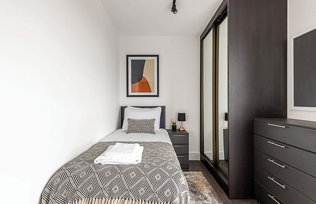 Chic and Sleek Sky-high Apartment - Foto 6