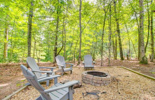 Game Room and Hot Tub Cabin 9 Mi to Blue Ridge! - Foto 42