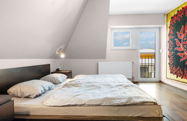 4 bedroom House in Siófok with private pool and garden - Photo 15