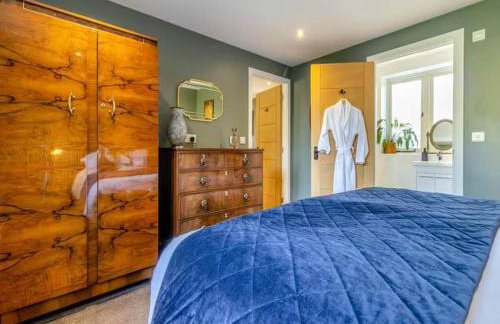 Stunning Barn with Hot Tub on a Secluded Farm - Foto 9