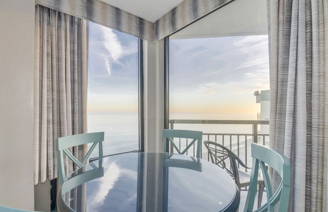 Ocean Front Condos at Patricia Grand - Foto 11