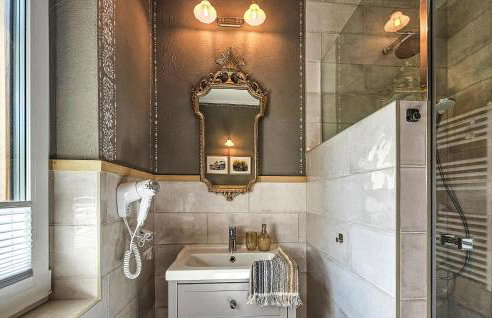 Beautiful Home In Podwilczyn With Sauna - Foto 24