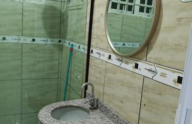 Casa espaçosa, com ar condicionado em todos os quartos - Foto 13