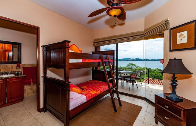 Big Hillside Villa in Potrero With Pool and Panoramic Ocean Views - Photo 5