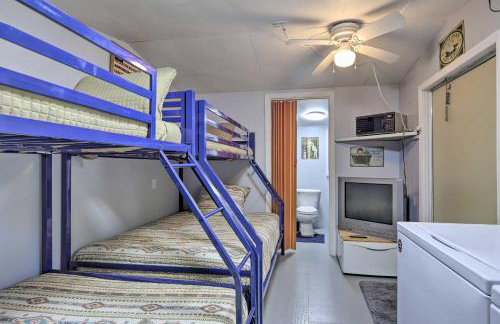 House with Dock and Slide Situated on Lake Sinclair! - Foto 18