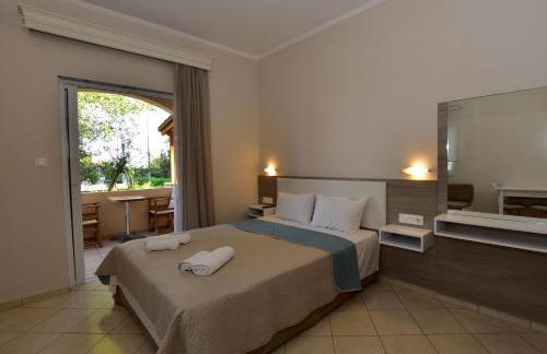 Flisvos Rooms - Photo 58