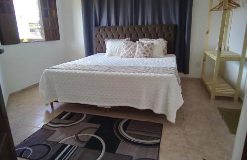 Casa Ampla de estilo colonial, espaço para até três carros - Foto 22