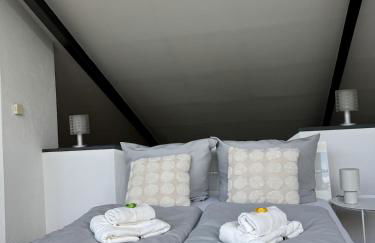 Design-Ferienhaus mit Garten, Kino & 5 Schlafzimmern - Foto 10